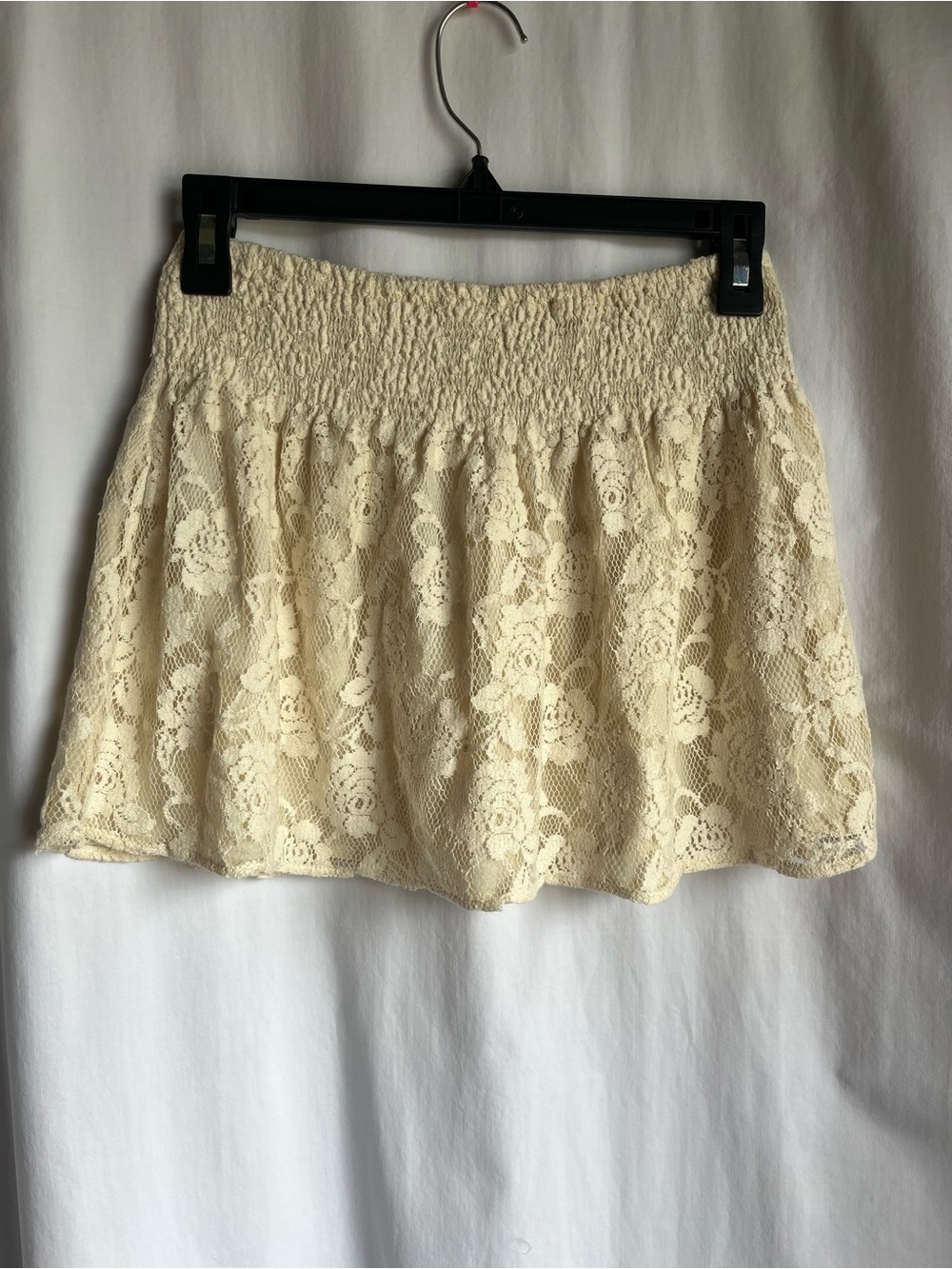 Forever 21 Cream Lace floral Smocked Mini Skirt cottagecore